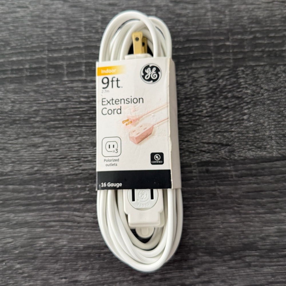 NEW GE 9 FT Indoor Extension Cord 3 Outlets Indoor For Light Duty Use Only